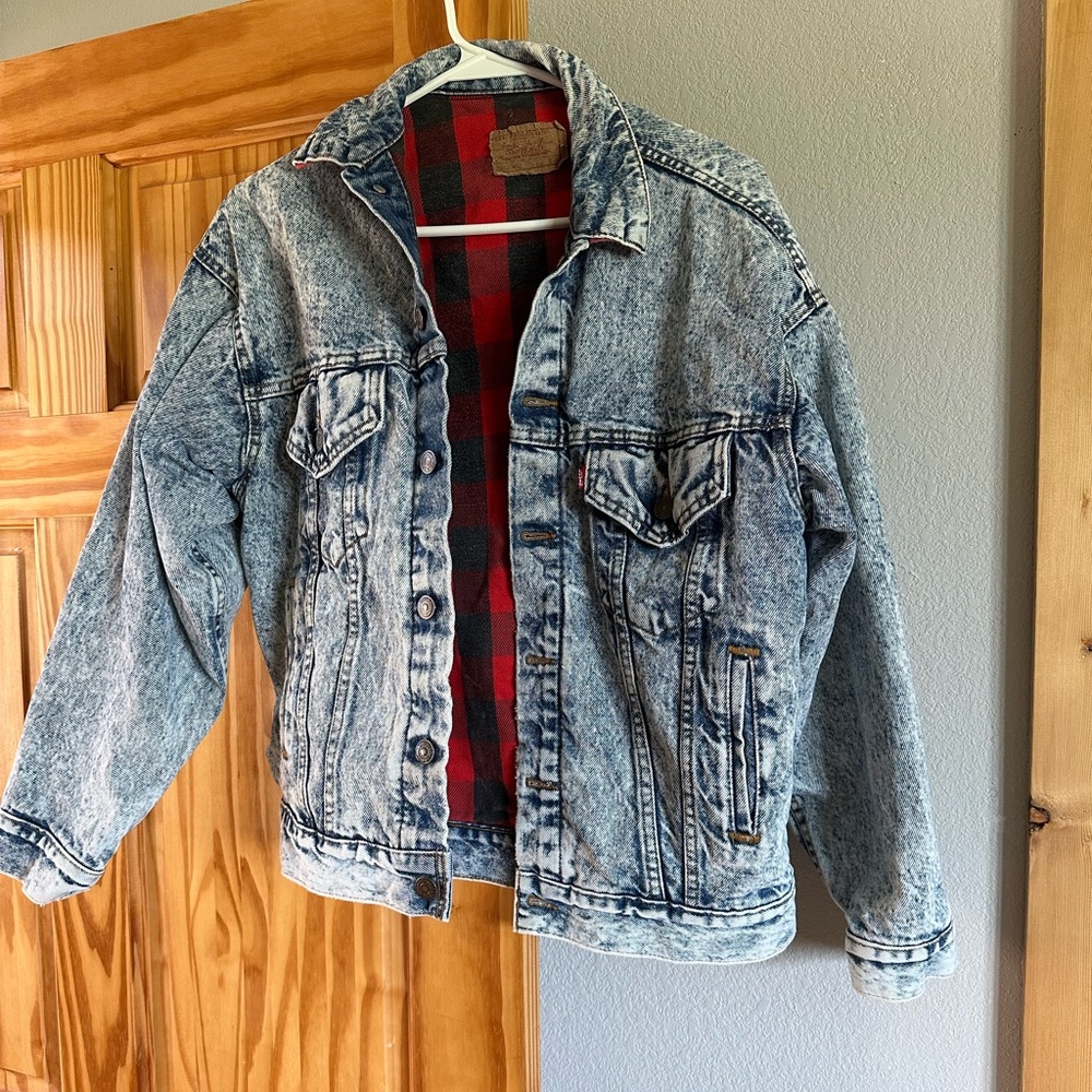 Levi’s vintage denim jacket. Flannel lined, acid washed